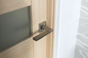 ДВЕРИ В ИЗРАИЛЕ