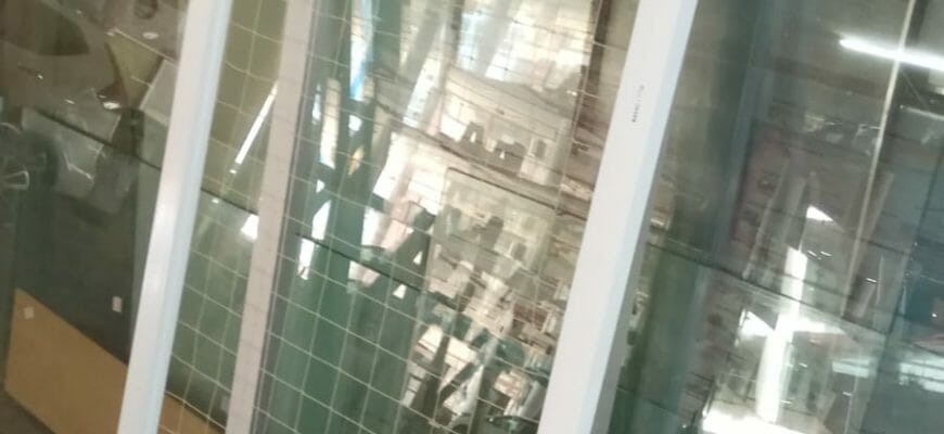 Сетка на окна для защиты домашних животных