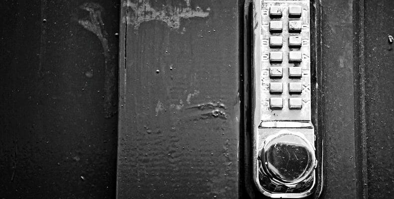 Шаббатний замок