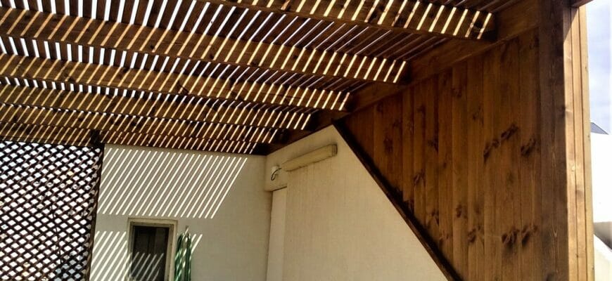 Деревянные пергола на балконе в Израиле. Преимущества и недостатки.