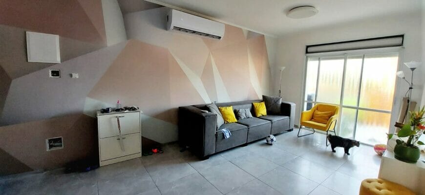 интерьерное решение в салоне из жидких обоев