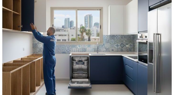 Замена фасадов мебели или установка новой кухни в Израиле